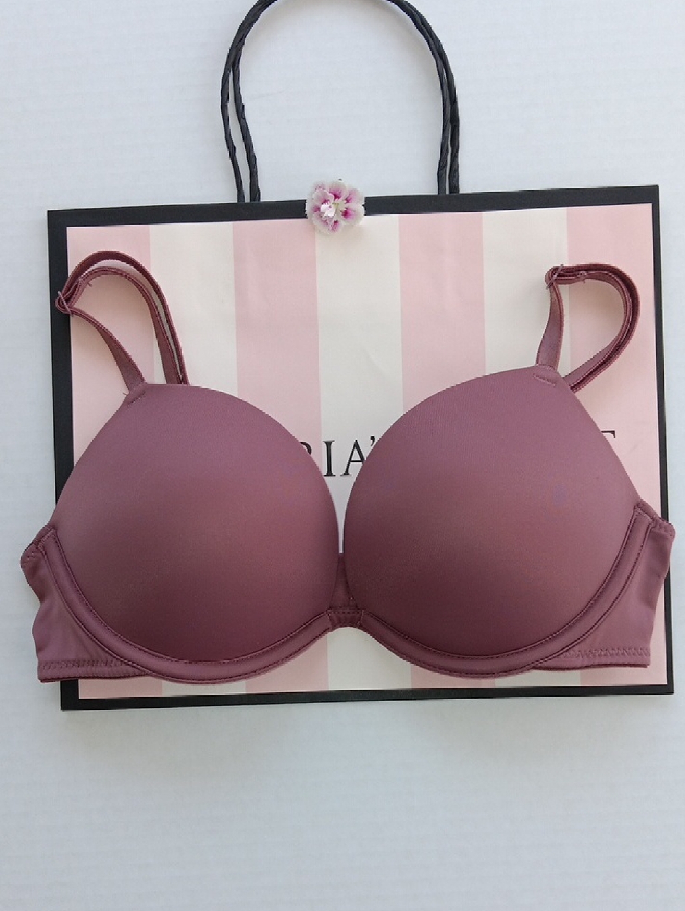 Victoria Secret Pink Wear Everywhere Super Push-up Size32B